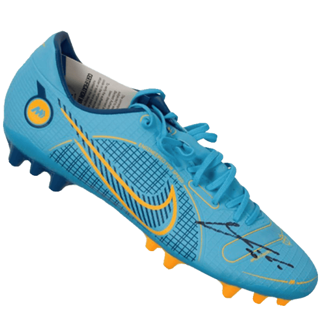 Luka Modric Signed Soccer Boot – Beckett COA