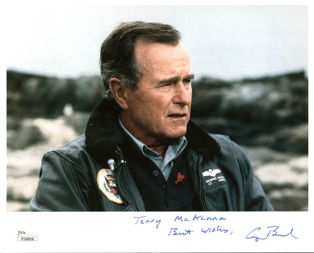 George H.W. Bush “Terry McKenna Best Wishes” Signed 8X10 Photo JSA #Y58856